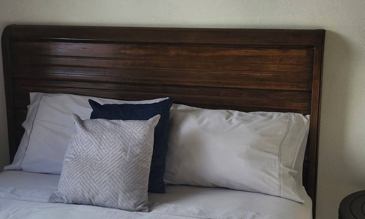 Wotton Apartment | 2-bedroom apartment in beautiful Christ Church with AC comfort.