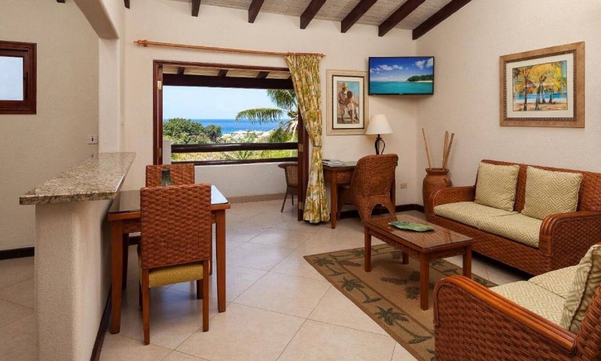 Maynards Hotel | 2 Large Units with Kitchenettes! FREE Parking! Short Drive to Mahogany Bay!