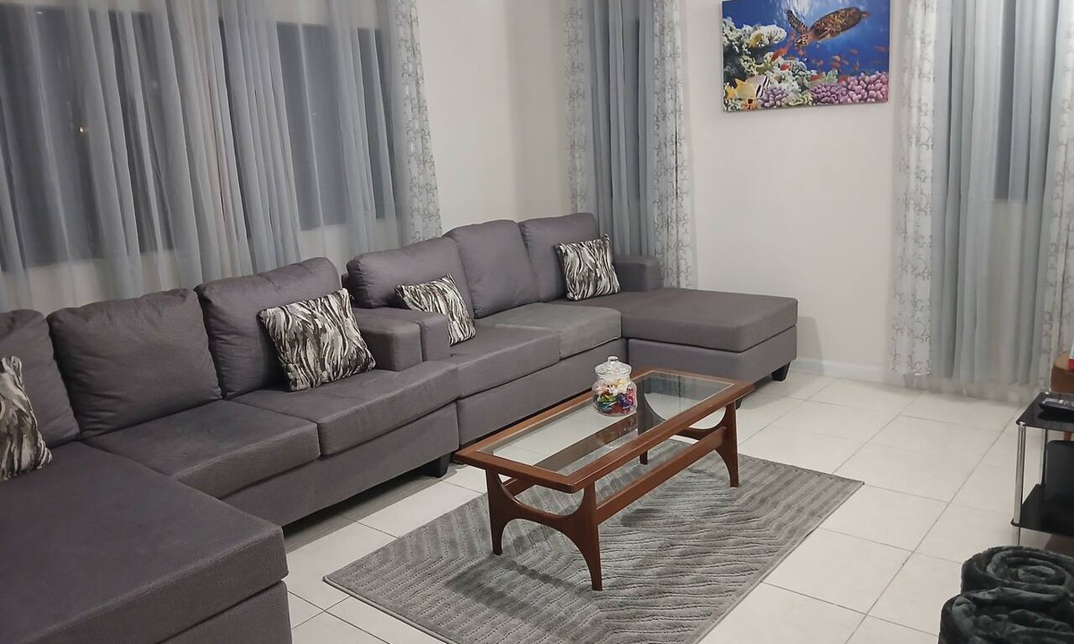 Clermont House | 3-bedroom house in beautiful Saint Michael with AC and charm