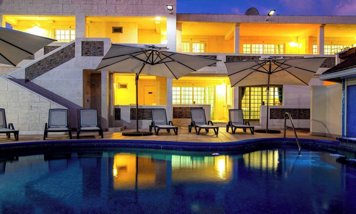 St. Lawrence Gap Condo | 5 Min to Beaches with Poolside Bar and Spa
