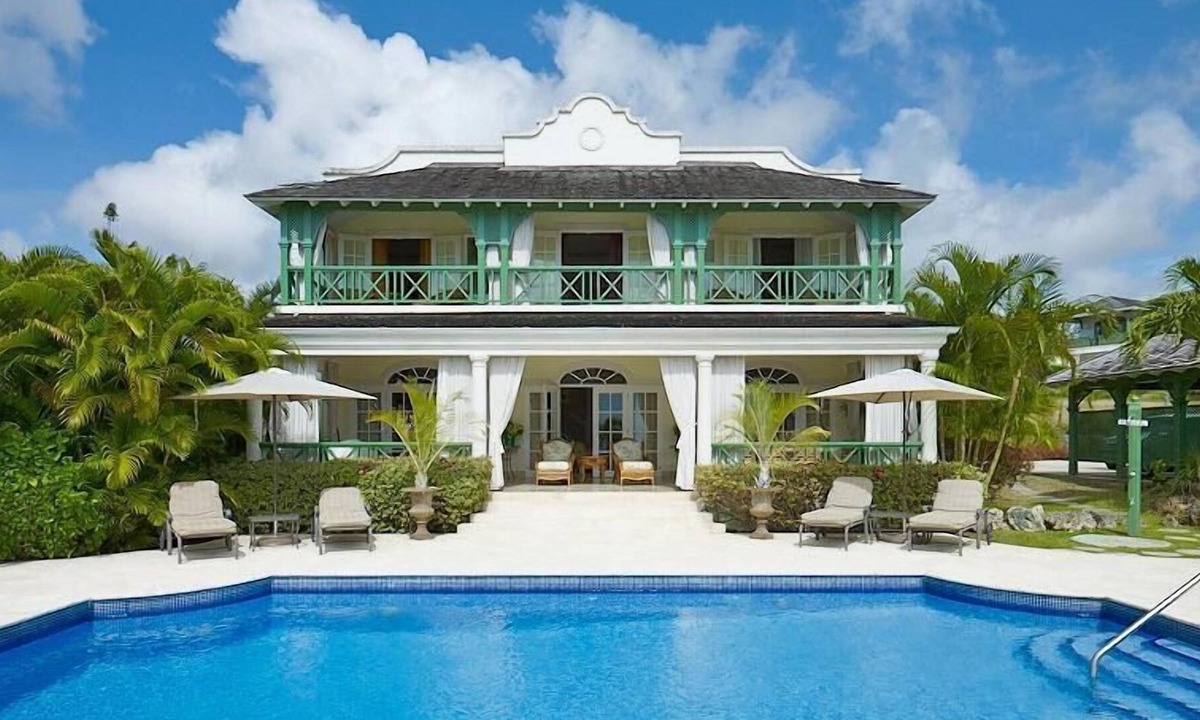 Saint Sylvans Villa | A Luxurious 3 Bedroom Villa
