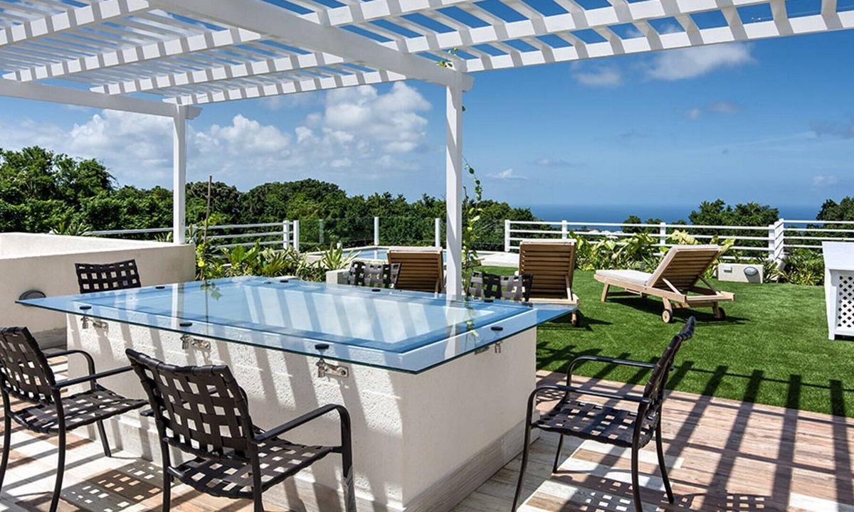 Deanes House | A stunning newly built villa including full access to the Apes Hill Club.