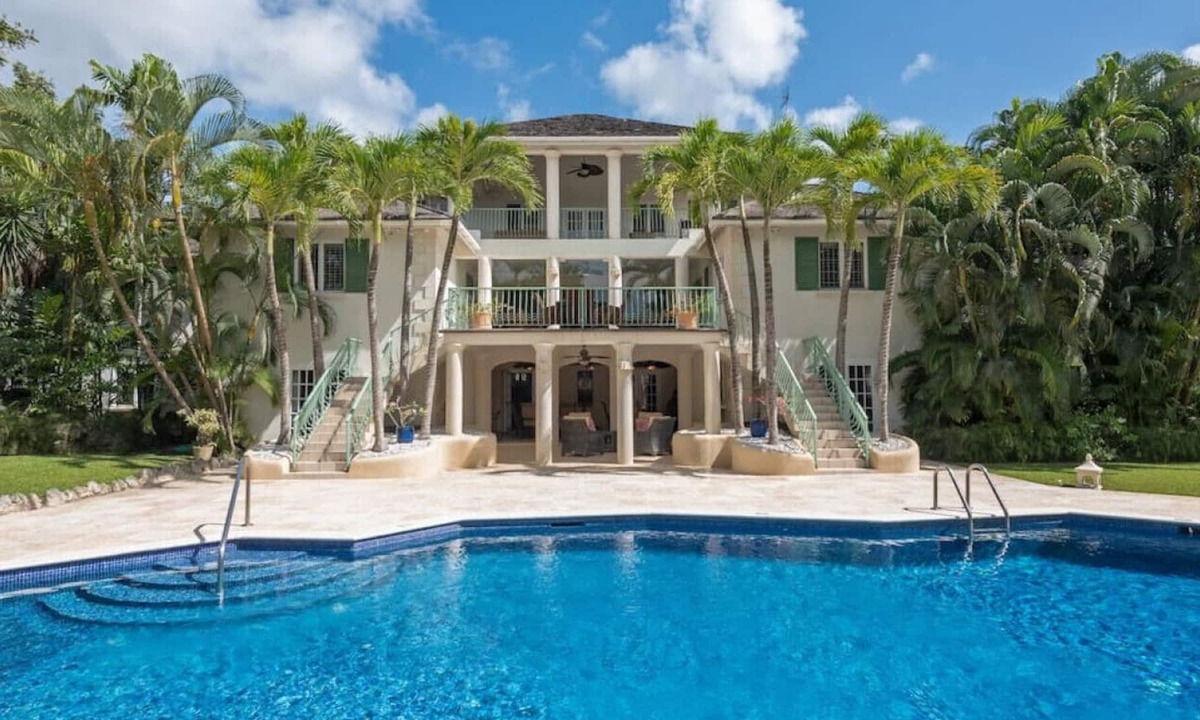 Halcyon Heights House | Aliseo · Stunning & Rare Ultra Luxury Beachfront Villa