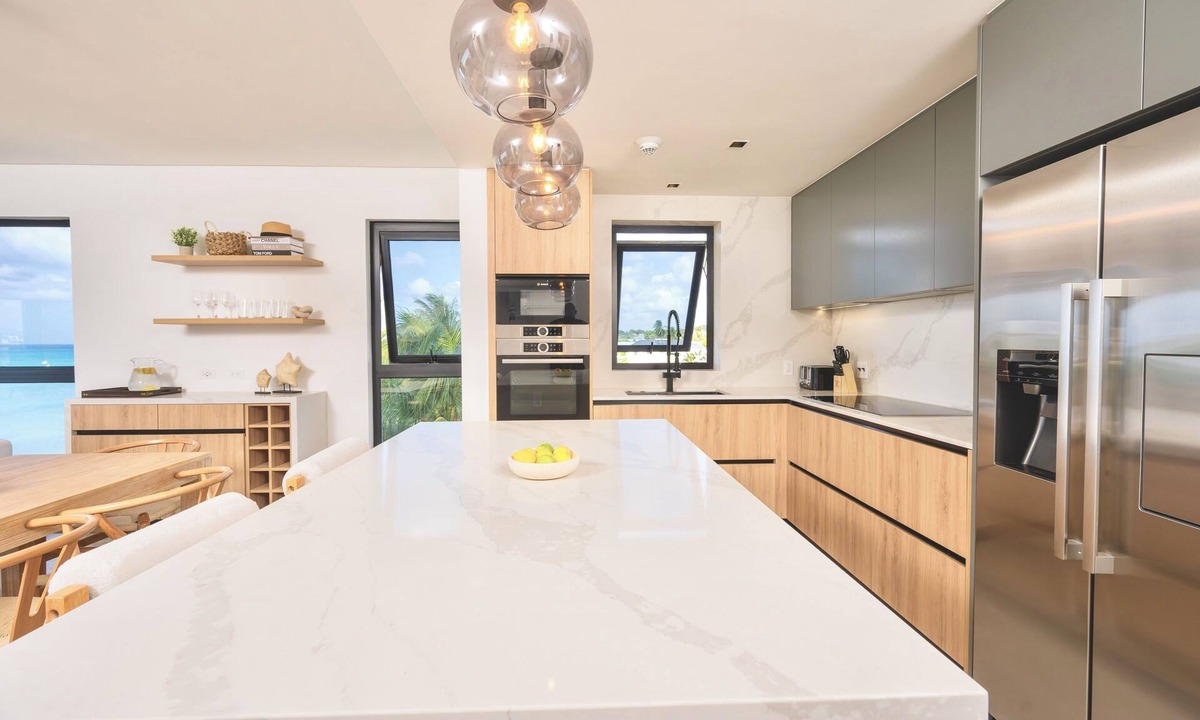 Brighton Condo | Allure 305: 3BDR Oceanfront Condo with Stunning Rooftop Pool & Beach Chairs