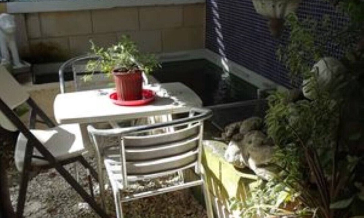 Old Trees Bay Apartment | APARTMENT, JAZCUZZI HOT TUB,GYM LOVELY DINING ROOM AND BEDROOM BALCONY UPST