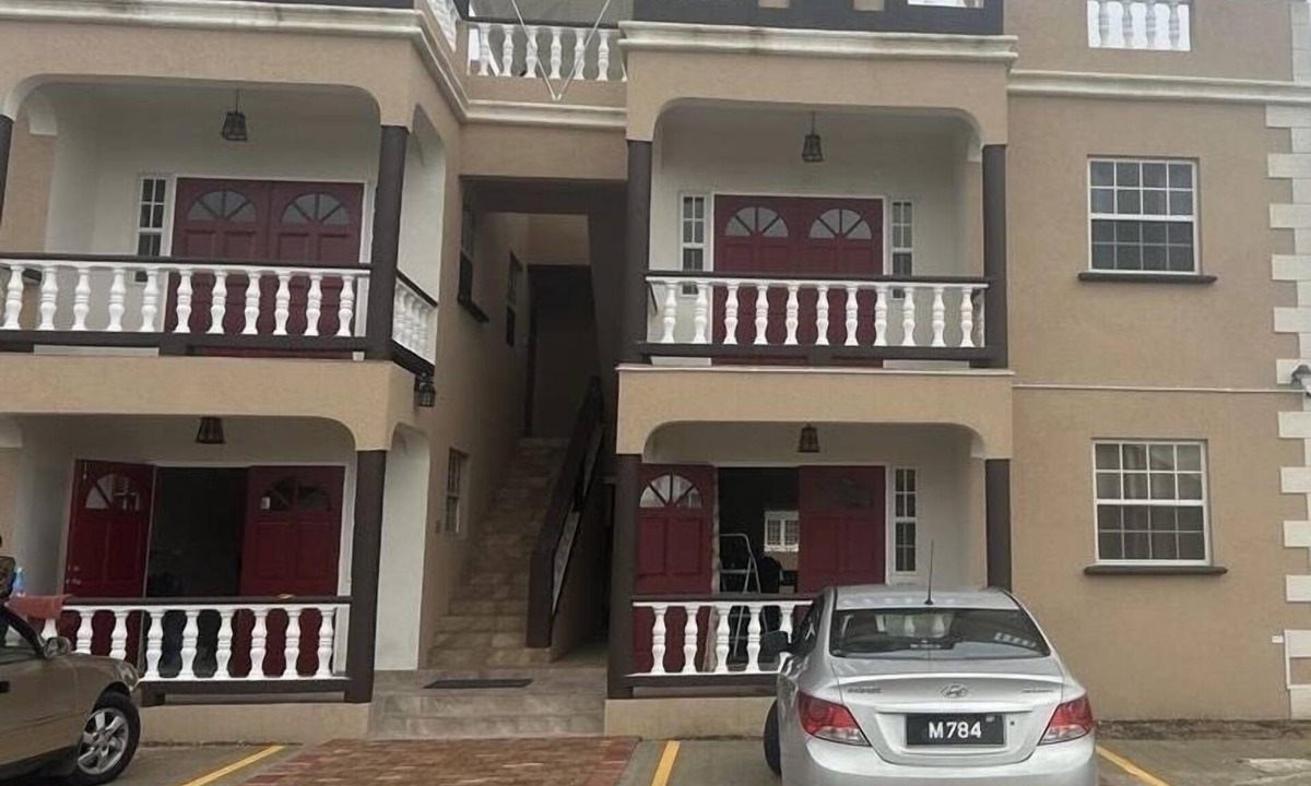 Enterprise House | Apt #1-Newly built apartments, great for families/friends, minutes walk to beach