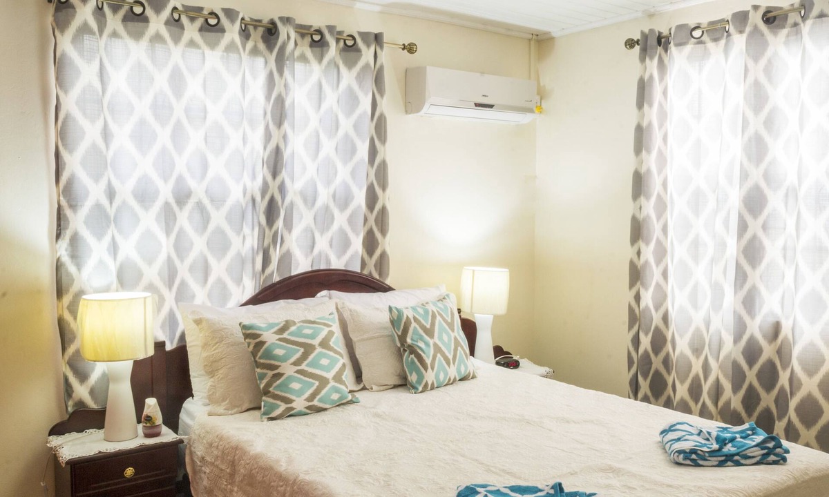 Mullins Cottage | Beach Front Property Barbados