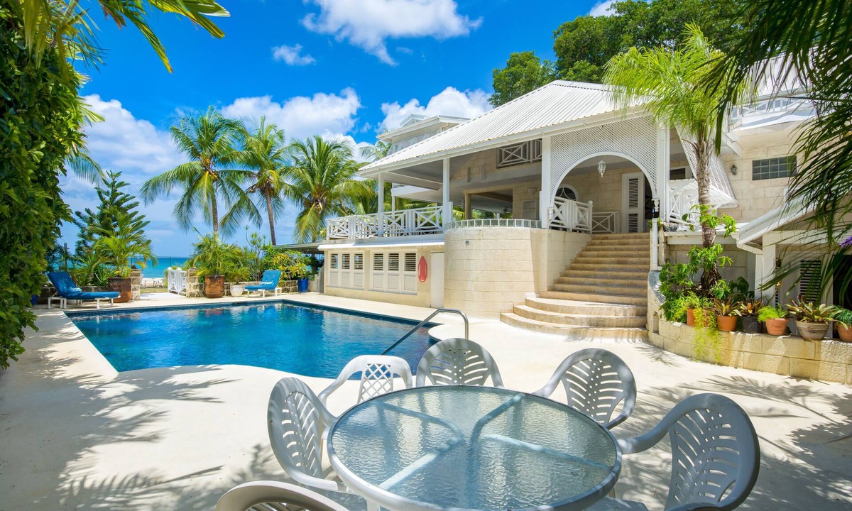Brighton House | Beach Lover's delight!