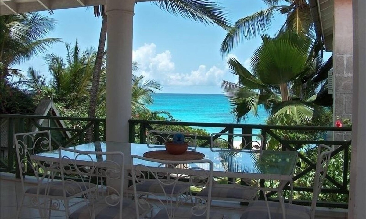 Brighton Villa | Beachfront Studio -Sea and Sand at the West-Coast of Barbados