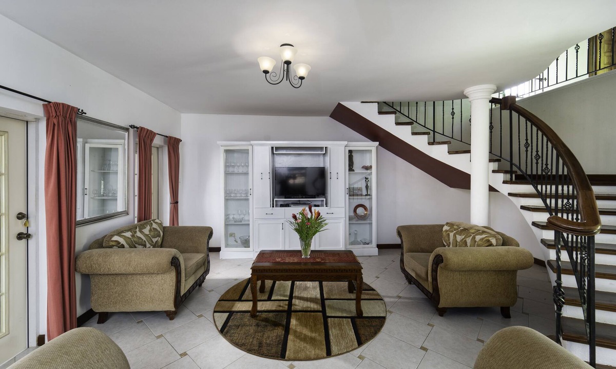 Fitts Village House | Beautiful house moments from the beach