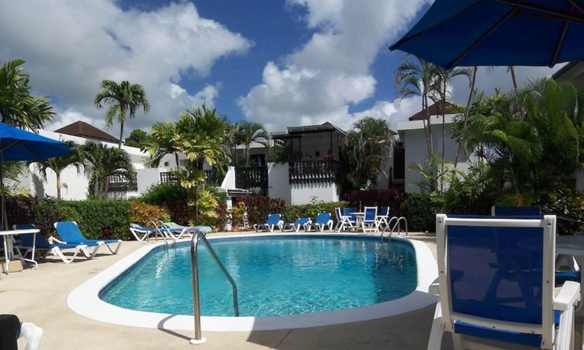 Rendezvous House | Beautiful Three Bedroom located at Rockley Golf Club