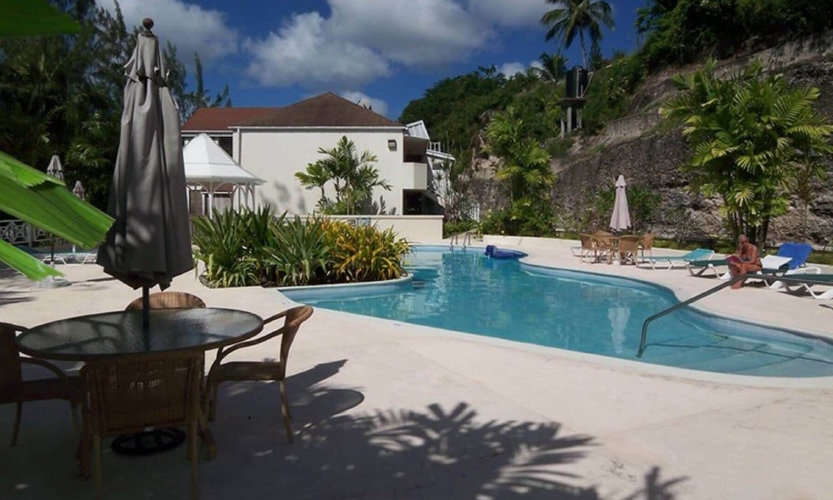 Rendezvous Apartment | Beautiful Two Bedroom Apartment in Rockley Resort