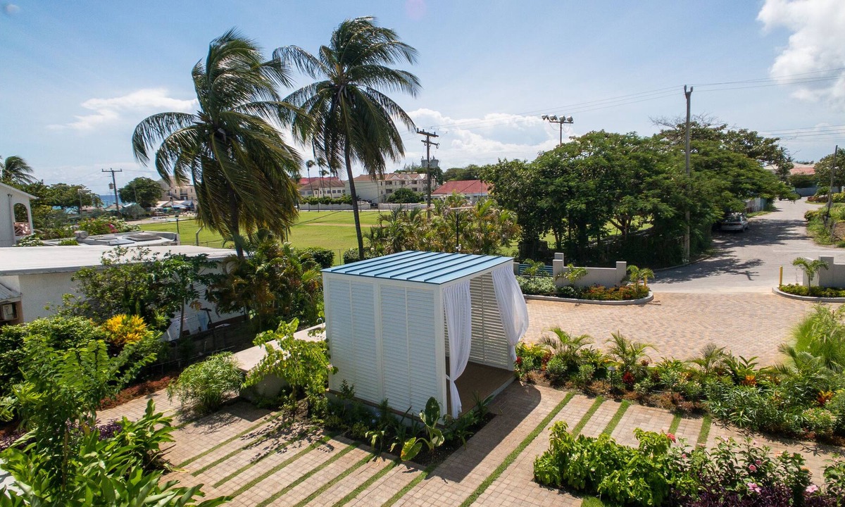 St. Lawrence Gap Apartment | BH 106 - Studio 5min walk to The Gap & Dover Beach
