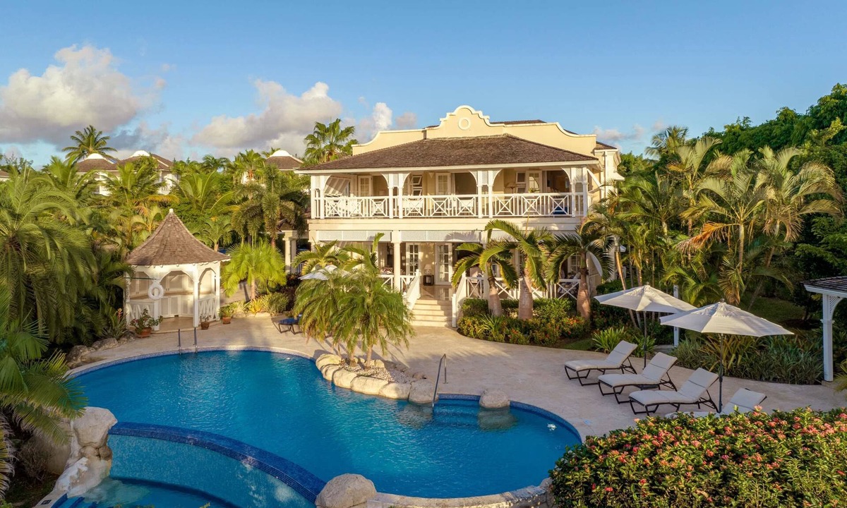 Mount Standfast Villa | Blue Waters 5BR