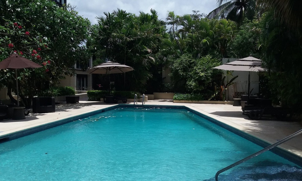 Marine Gardens Condo | Brownes - Boutique Luxury, Large 1 Bed 1 Bath Condo