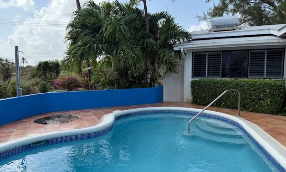 Long Bay Villa | Charming 3-bedroom villa with Pool, WiFi, AC in Long Bay near Sam Lords Castle.