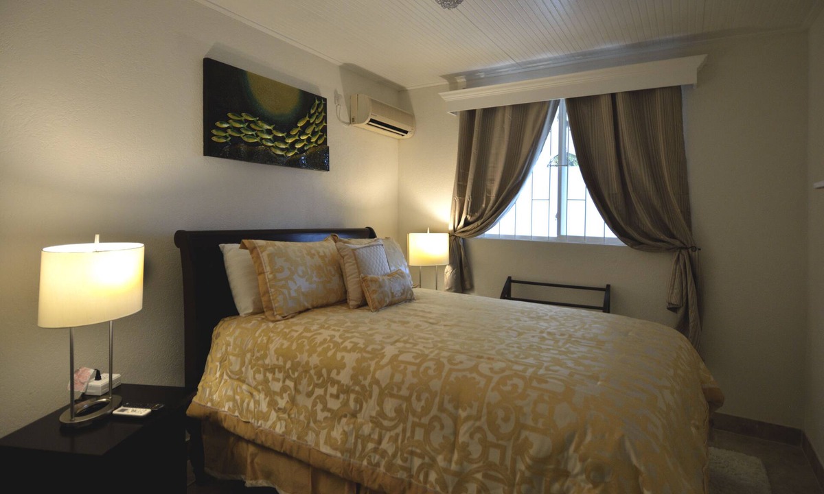 Mullins Cottage | Charming Cottage with Private Pool, elegant Spa and outdoor Kitchenette