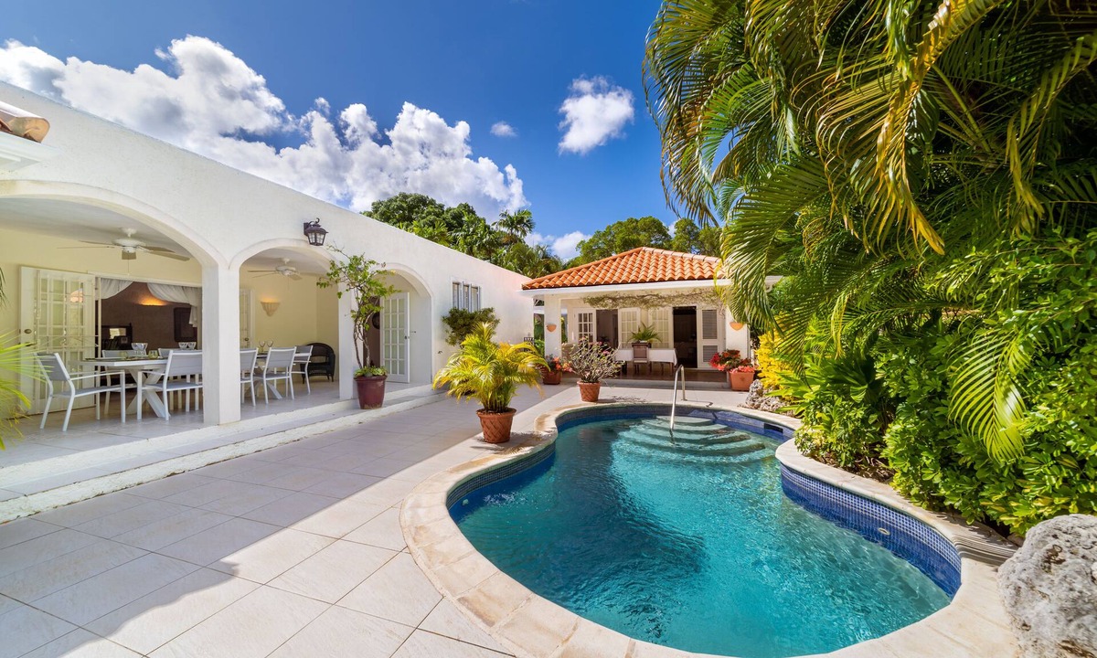 Clinketts Villa | Chateau De Mar, 5 Bedroom Villa 10 Steps From The Beach