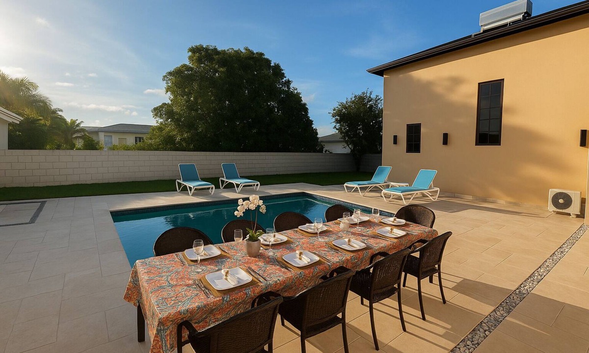 Clermont House | Clearview Estate 7 bedrooms with pool & AC