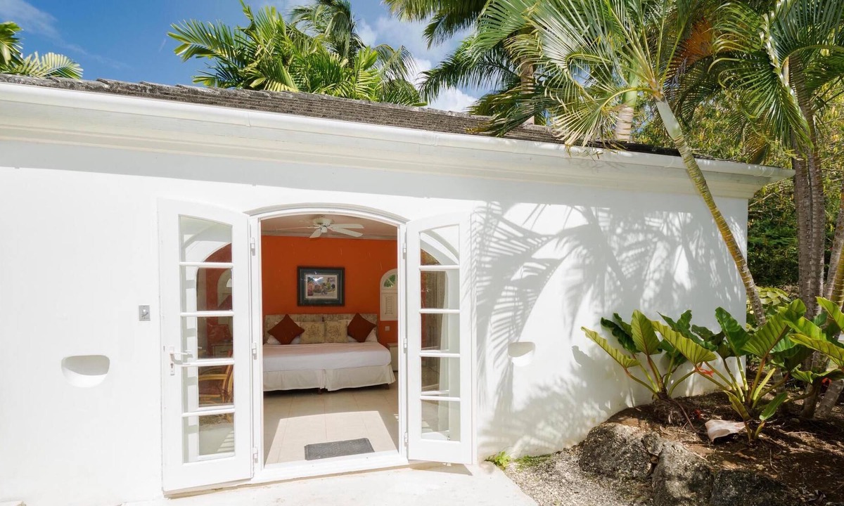 Westmoreland Villa | Elegant Three Bedroom Villa in Forest Hills