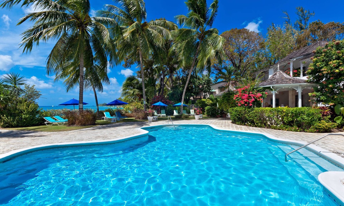 Gibbs Bay Villa | Emerald Beach3 Ixora