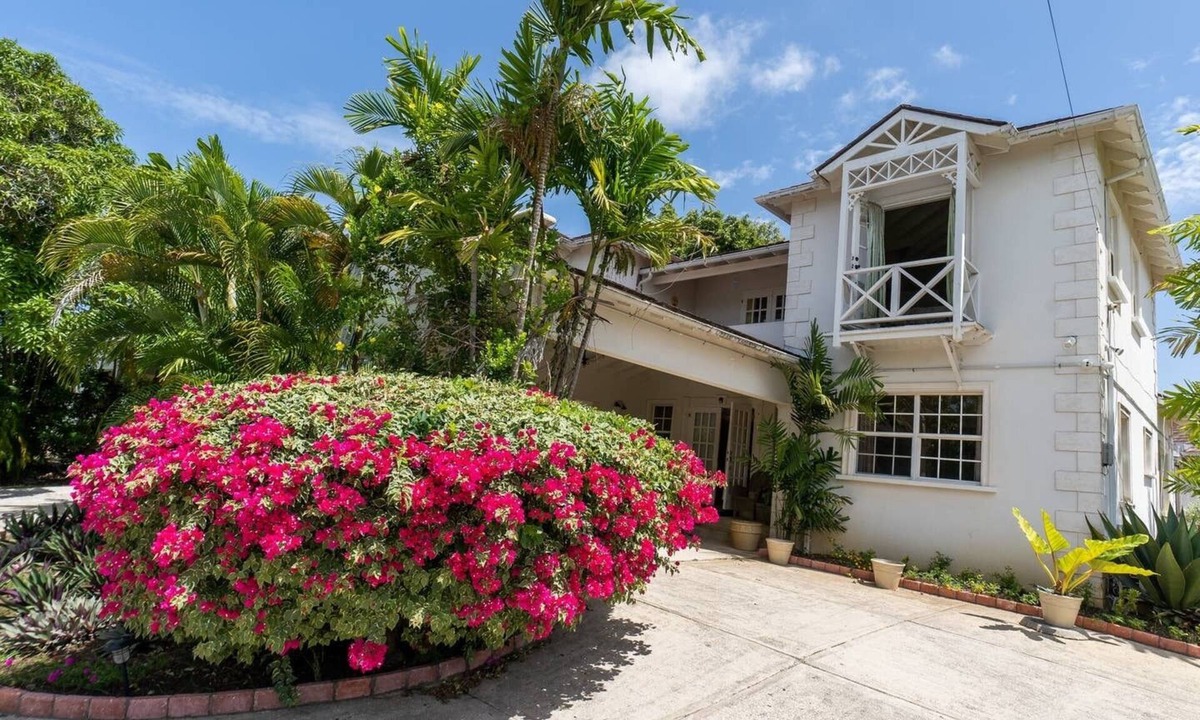 Mount Standfast House | Hazelwood, home away from home and close to the beach.