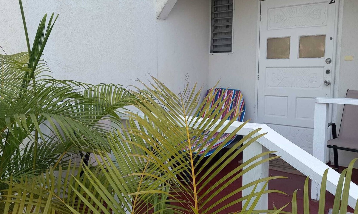 Fitts Village Apartment | Holiday accommodation 1 minute walk to west coast beach!
