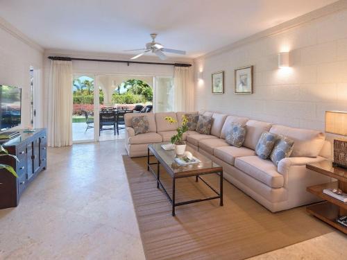 Mount Standfast House | Holiday four bedroom The Collection house with pool