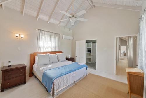 Holder's Hill Villa | Hullabaloo