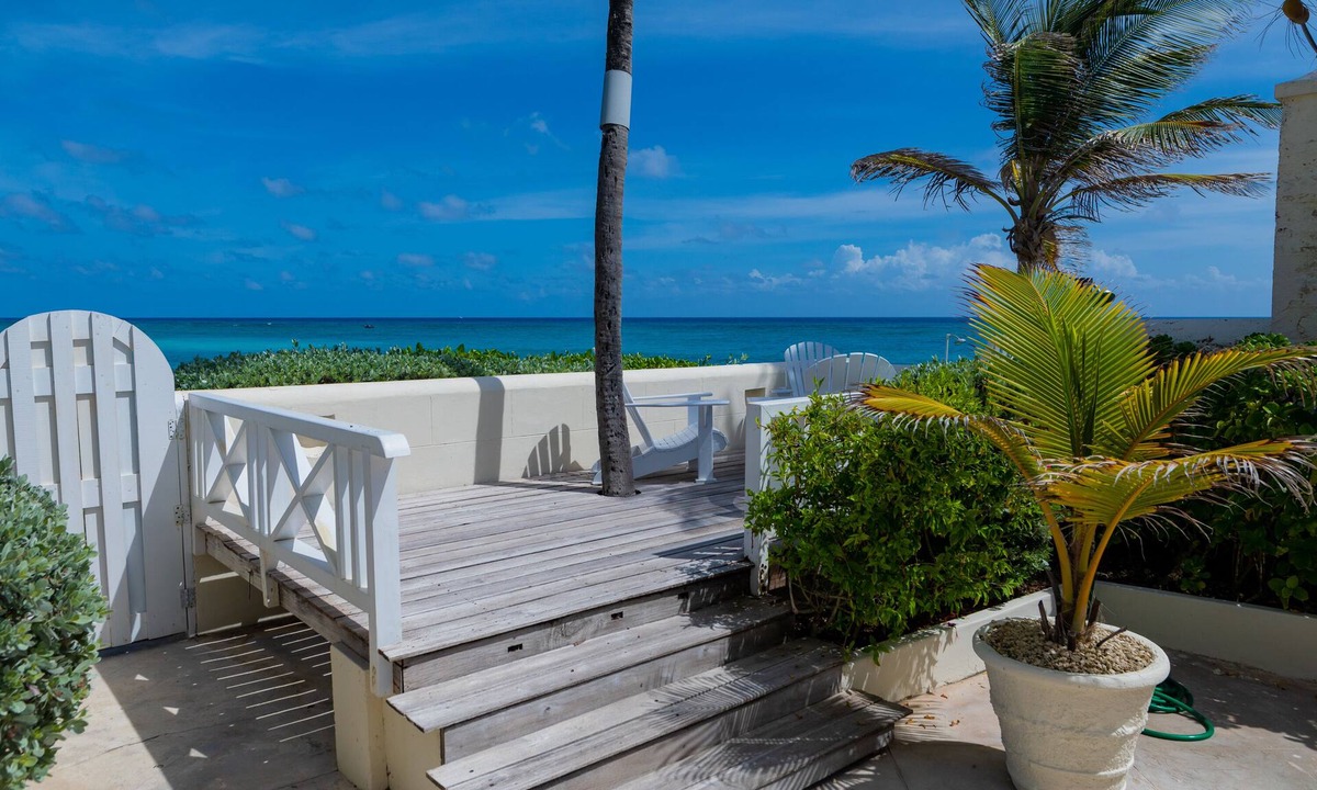 Silver Sands Apartment | Inchcape Seaside Villas 1 bedroom De Luxe Apartment A