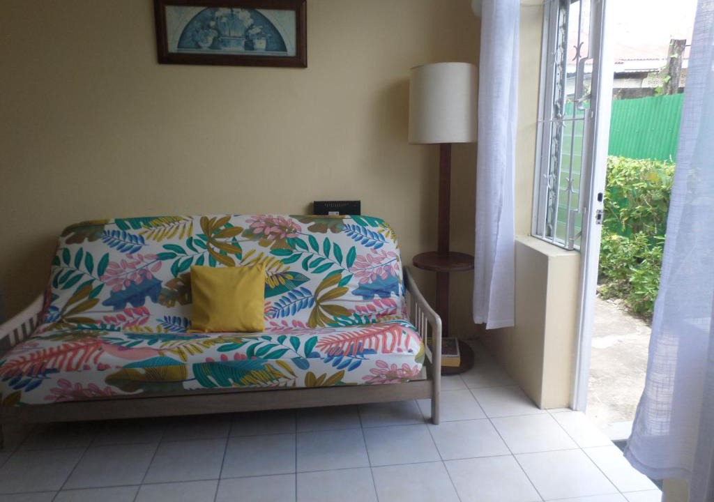 Old Trees Bay Apartment | Inniss Apartment By The Beach