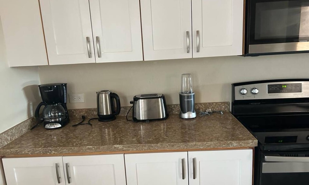Enterprise House | LD Coastal Apartment #1 - 2BR near to Miami Beach & tourist attraction Oistins.
