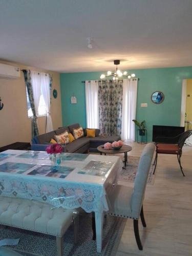 Lower Carlton Apartment | Lea view cottage