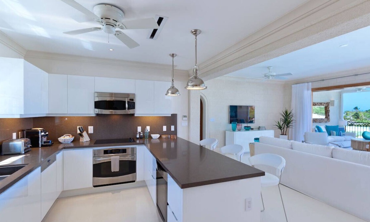 Six Mens Villa | Luxury Two Bedroom Residence