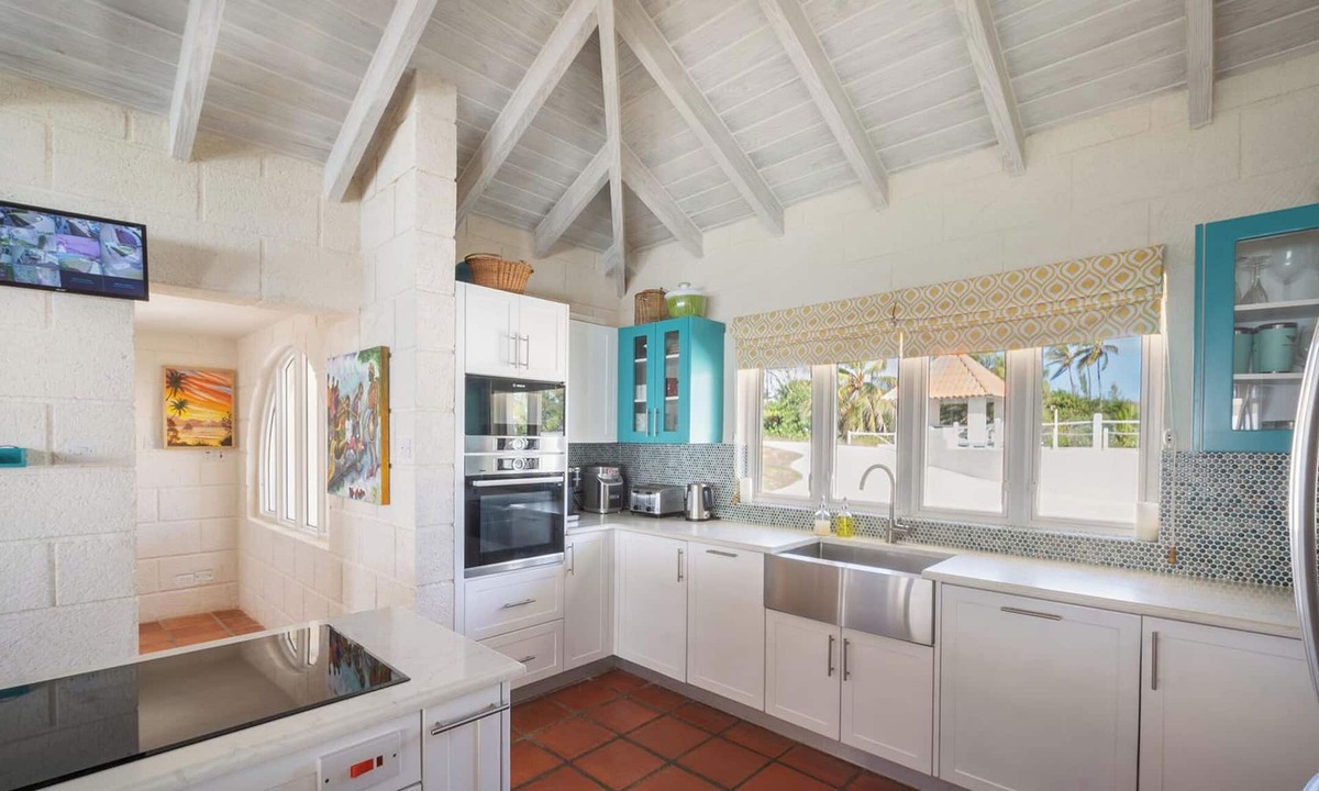 Long Bay Villa | Maltese Falcon Villa 3bd by Zenbreak
