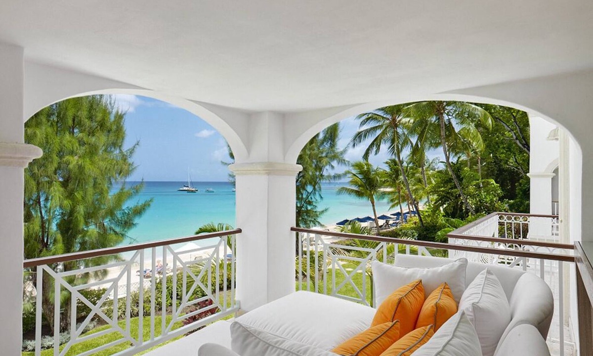 Old Trees Bay Apartment | Old Trees 6 Firefly | Beachfront on Paynes Bay
