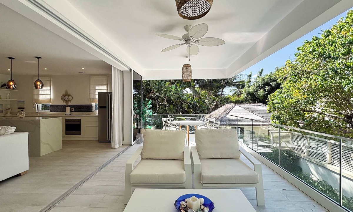 Speightstown Apartment | One Queens Apt 3 1BR