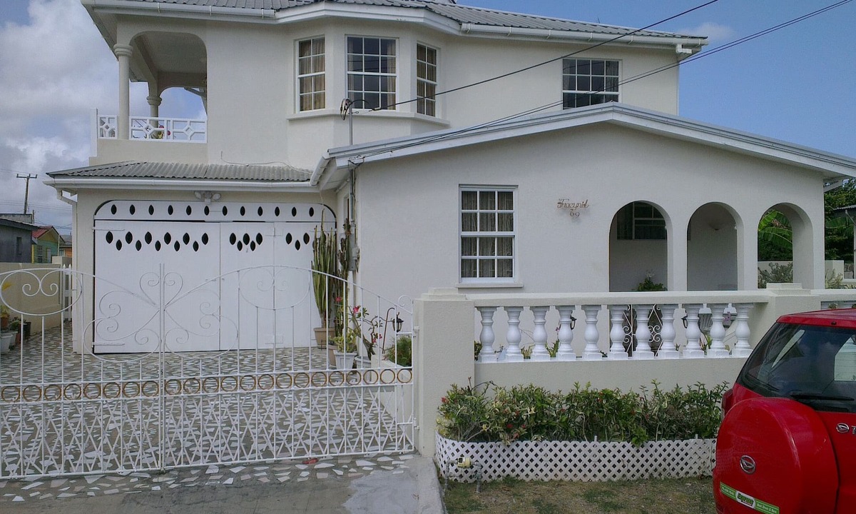 Oistins Apartment | Quiet 2 Bed Apartment