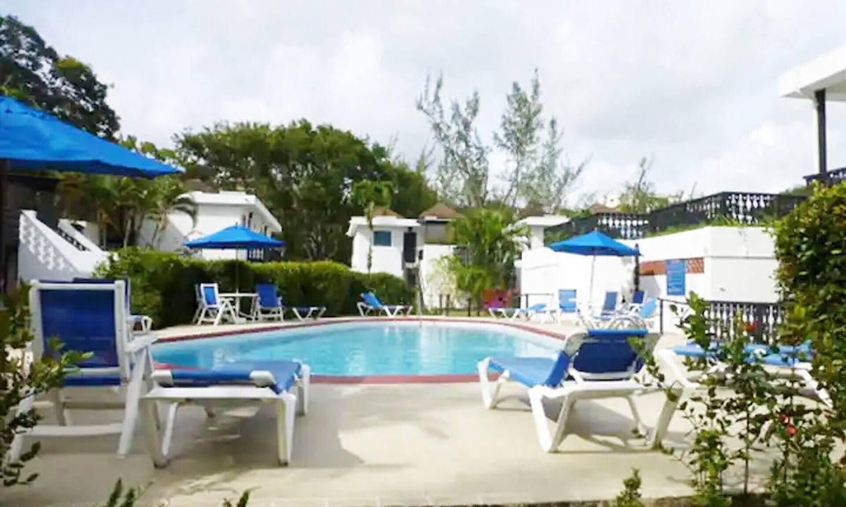 Rockley Apartment | Rockley Golf Club, South Coast, with restaurant, bar, spa, tennis, golf on the compound