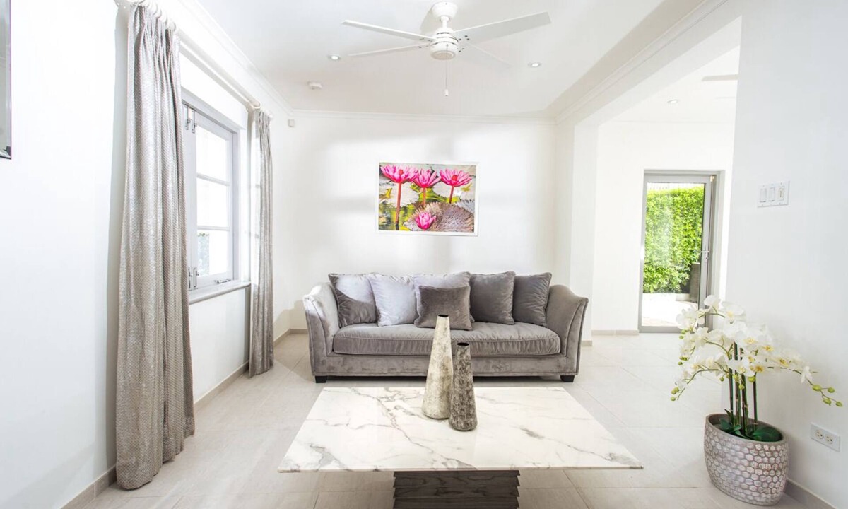 Old Trees Bay Apartment | Romantic Getaway - Villa at St. James (1 bed)