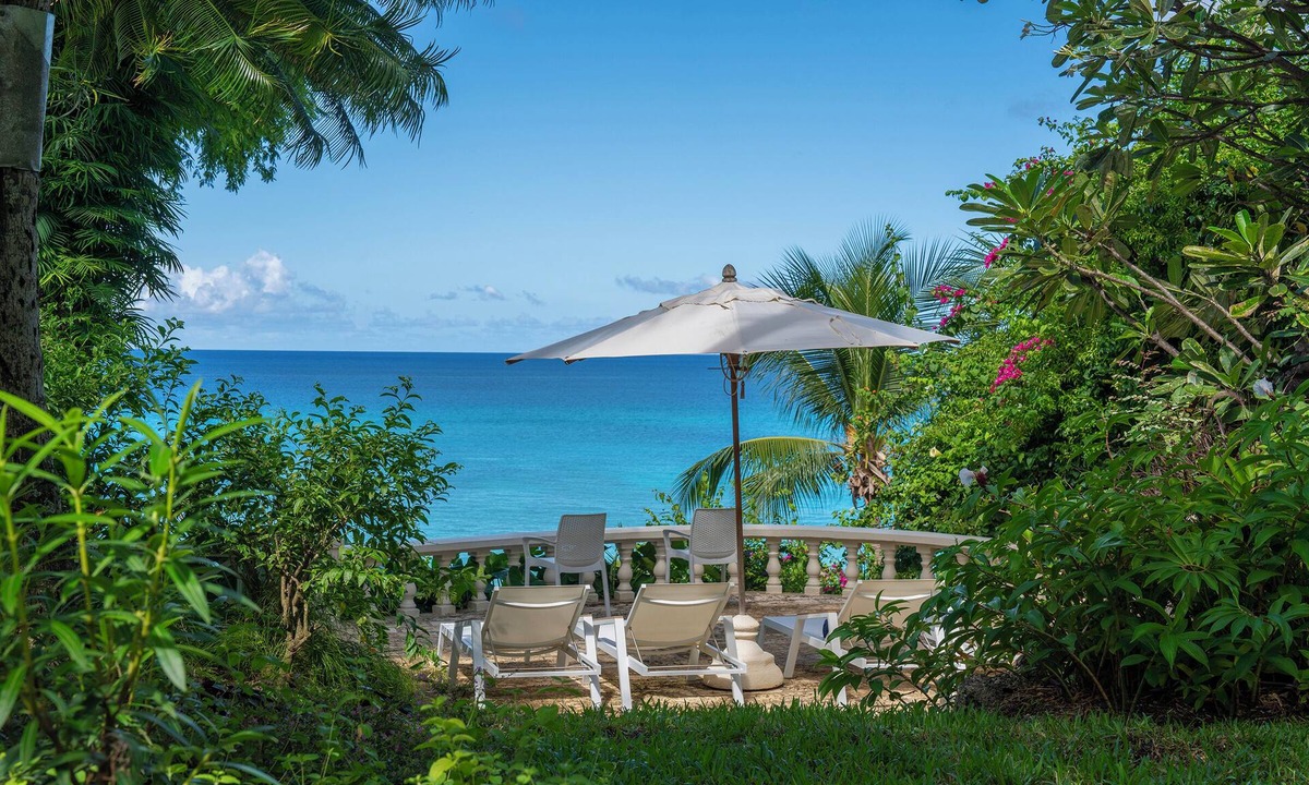 Derricks Condo | Secret Cove 2 Special offer | Beach Front - Located in Beautiful Saint James with Private Chef Services