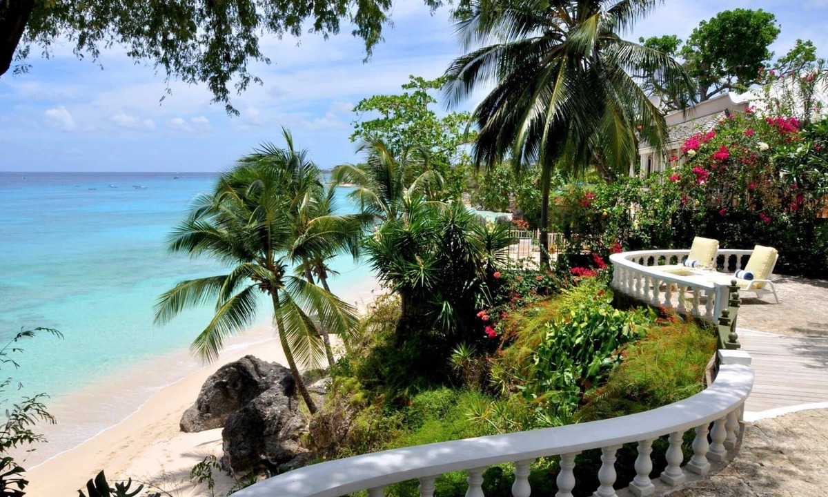 Derricks Condo | Secret Cove 4
