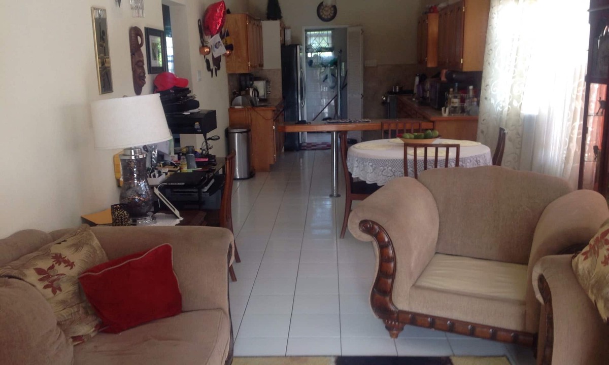 Husbands House | Shep's Room Rentals free WiFi.