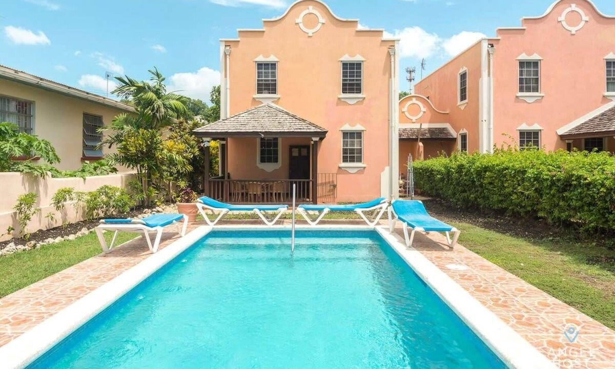 Gall Hill House | Spacious Getaway with Private Pool & Walk to Beach
