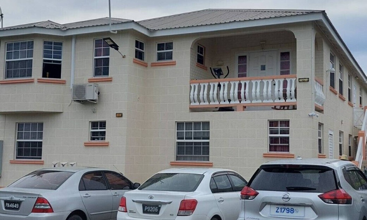 Mangrove Apartment | Spacious two bedroom apartment, 6 to 8 minutes drive from the airport