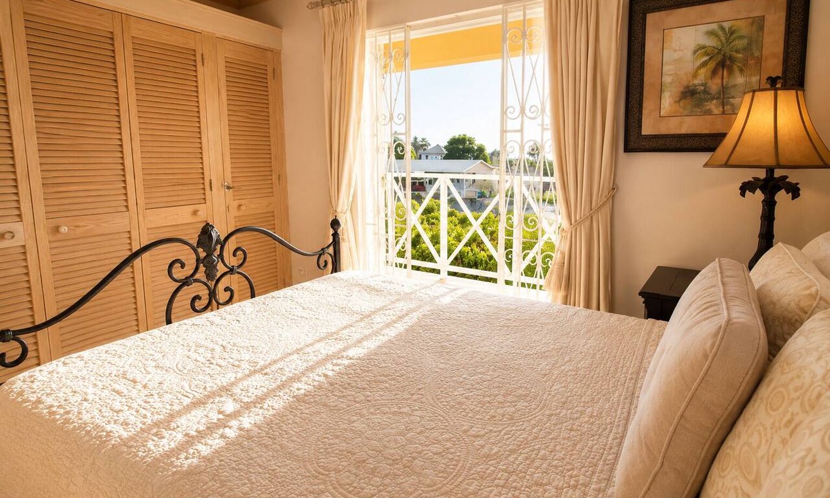 Fitts Village Villa | St James 2BR Villa | Pool, Sea View & Near Beach