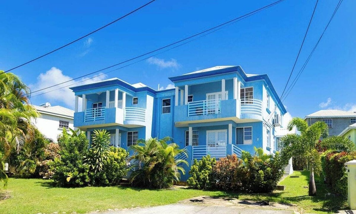 Deanes Condo | St Silas 3-bedroom by Zenbreak