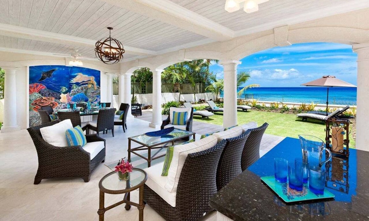 Reeds Bay Villa | Stylish Beachfront Villa with Plunge Pool - Still Fathoms (3 bed)