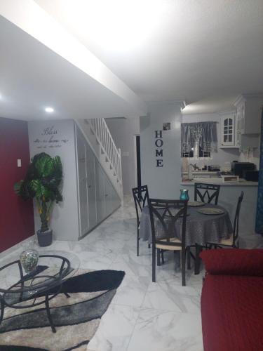 Wotton Apartment | The Little Haven