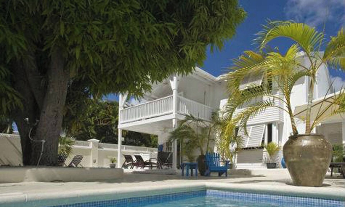 Porters Condo | This enchanting 3 bedroom, 2 bathroom townhouse is nestled mere moments away fro